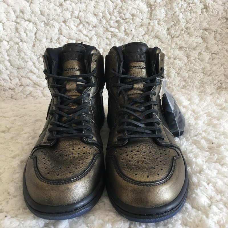 Authentic Air Jordan 1 Ret High OG Wings